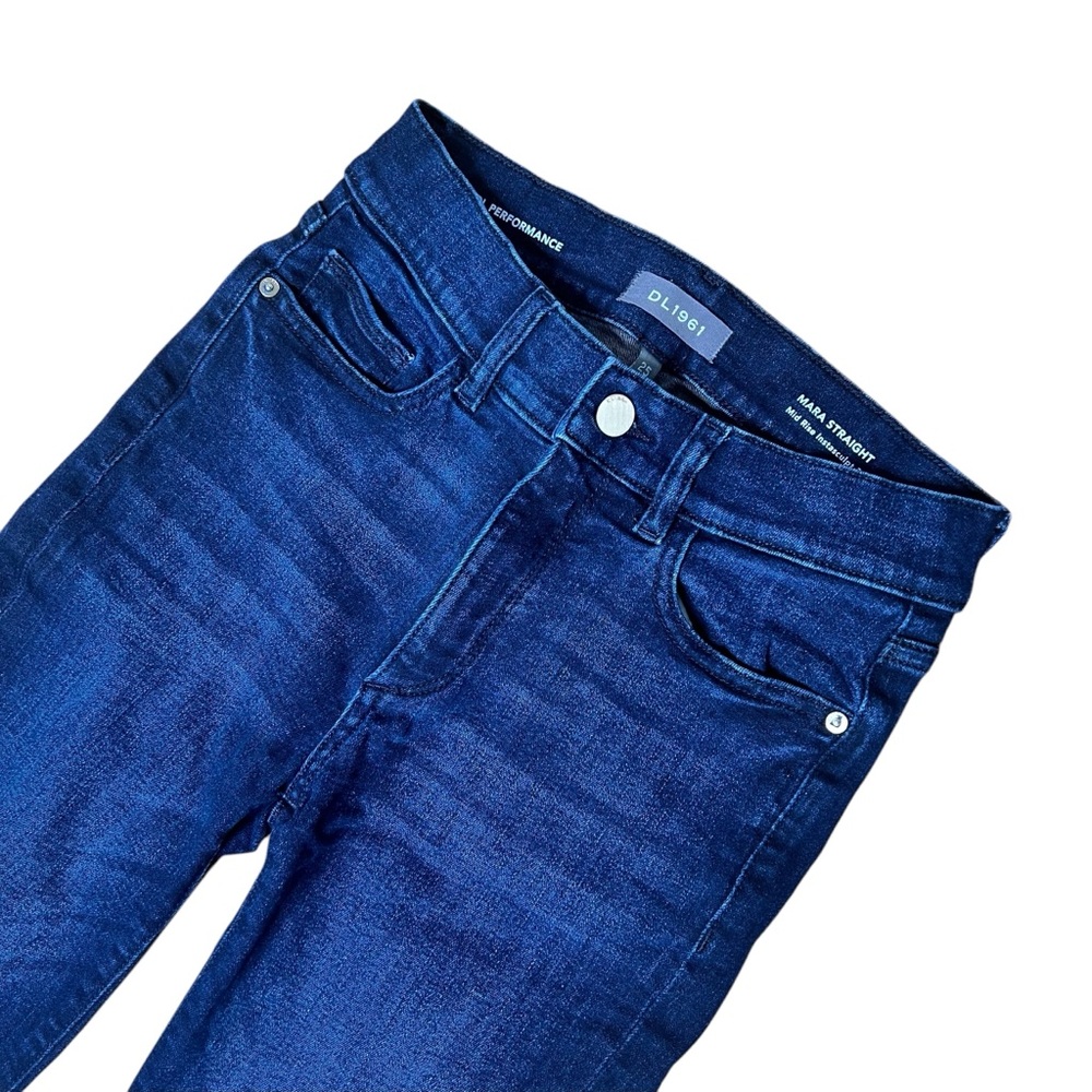 NEW DL1961 Mara Straight Mid Rise Sculpt Size 25 - Picture 2 of 4